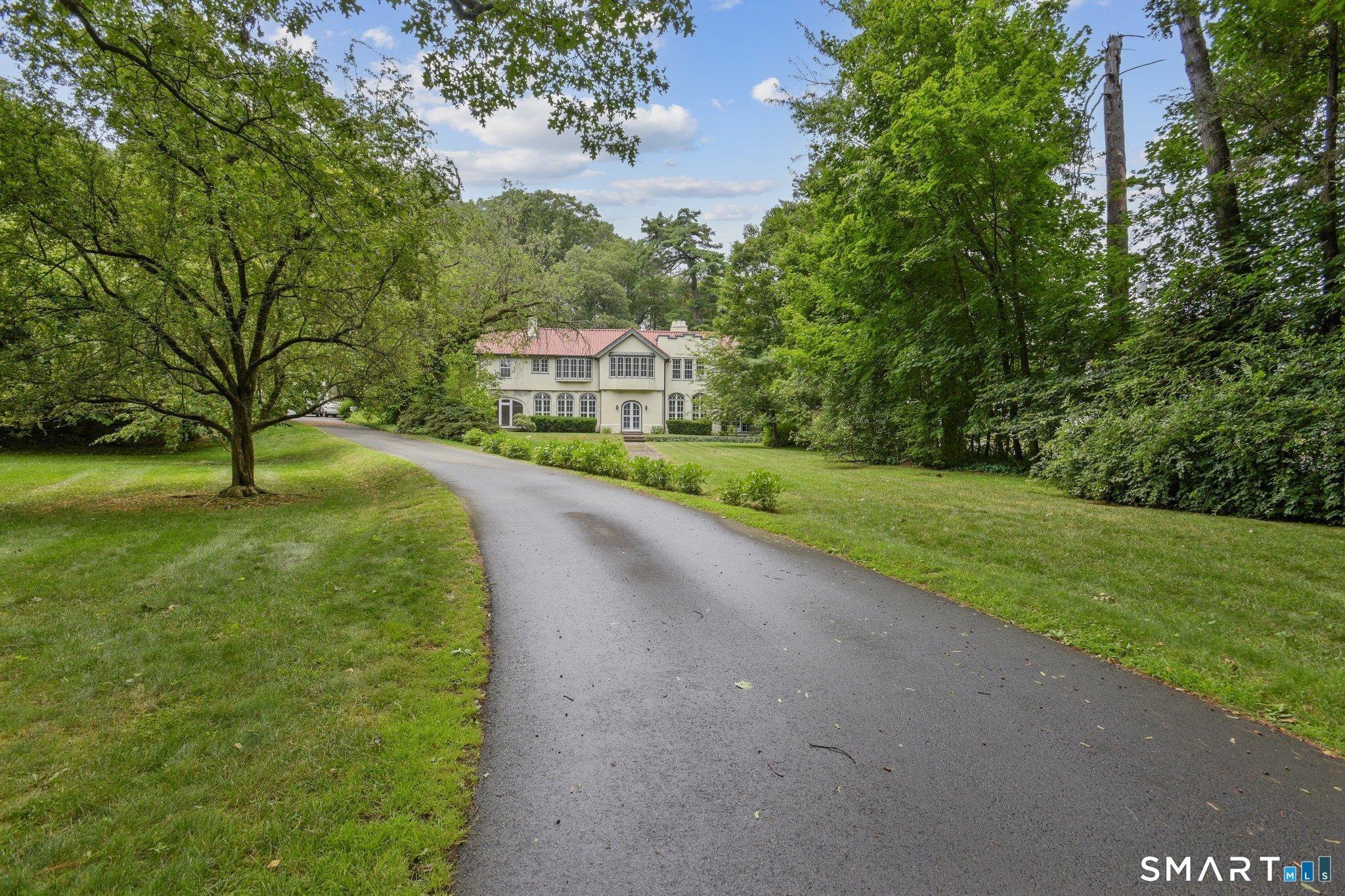 Whitney Ave, Hamden, CT 06517