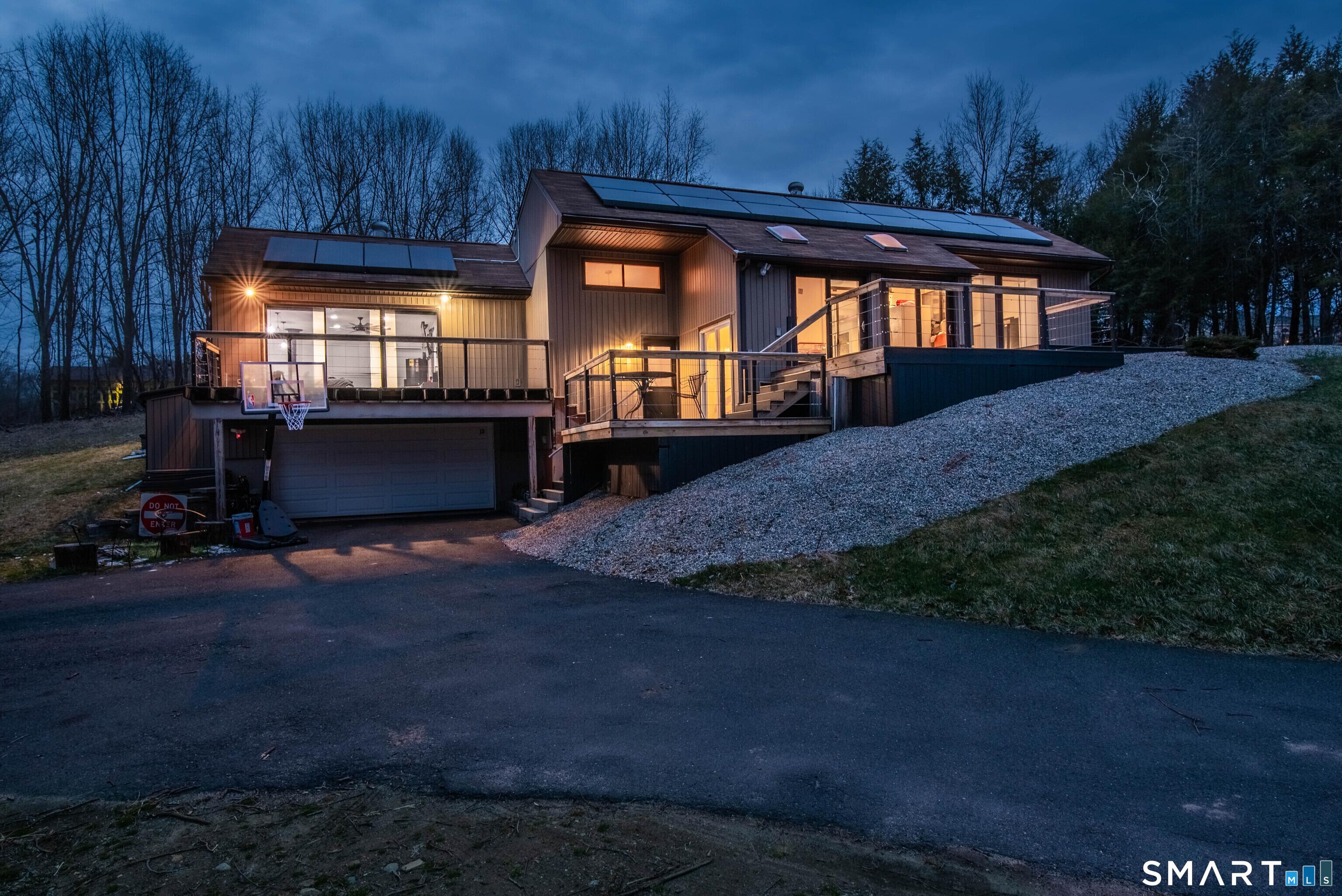 Baxter St, Tolland, CT 06084