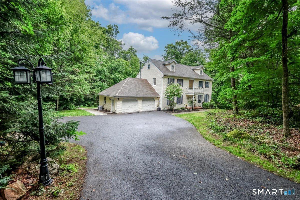 Greenknoll Dr, Brookfield, CT 06804