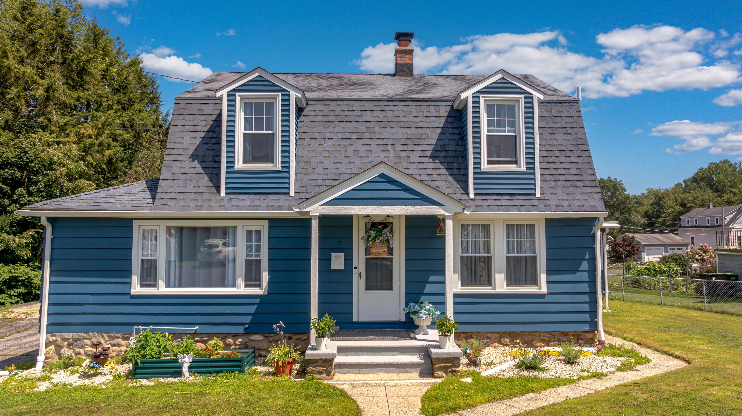 Hubbell Ave, Oakville, CT 06779
