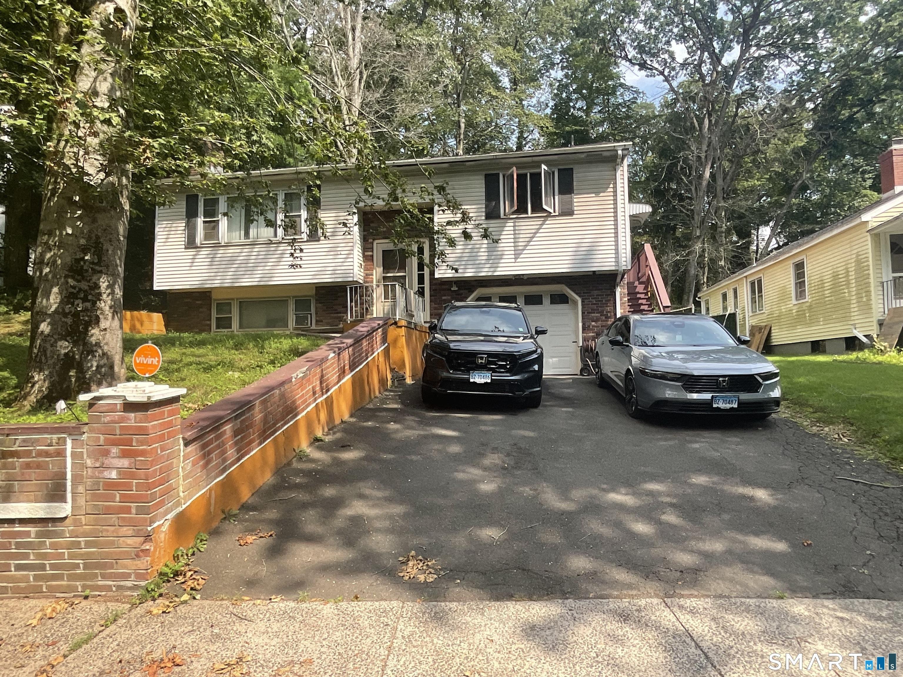Laurel Rd, New Haven, CT 06515