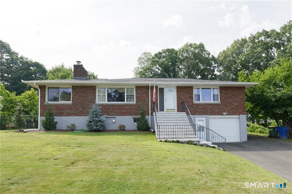 Highland Dr, Waterbury, CT 06708