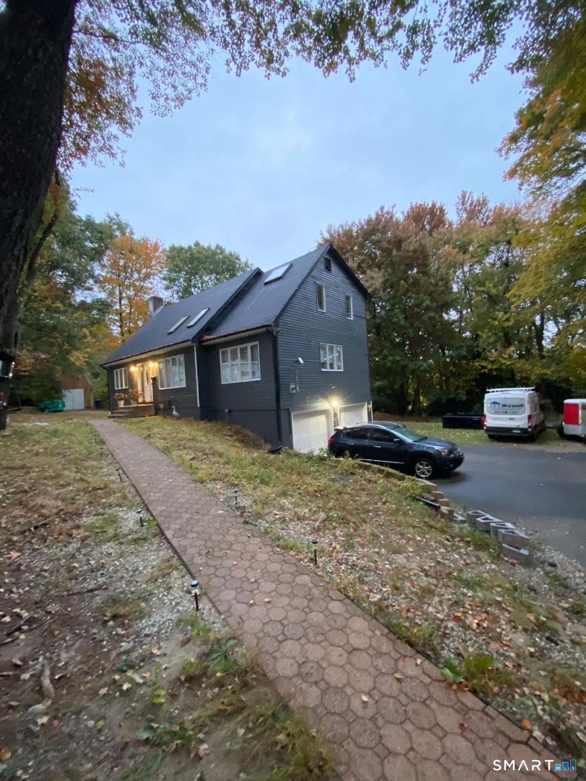 Highlawn St, Waterbury, CT 06705
