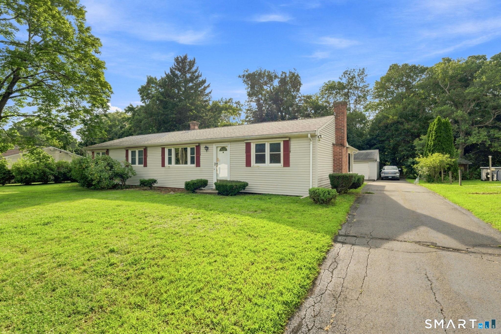 Farmington Dr, Cheshire, CT 06410