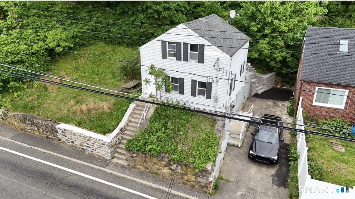 Buckingham St, Oakville, CT 06779