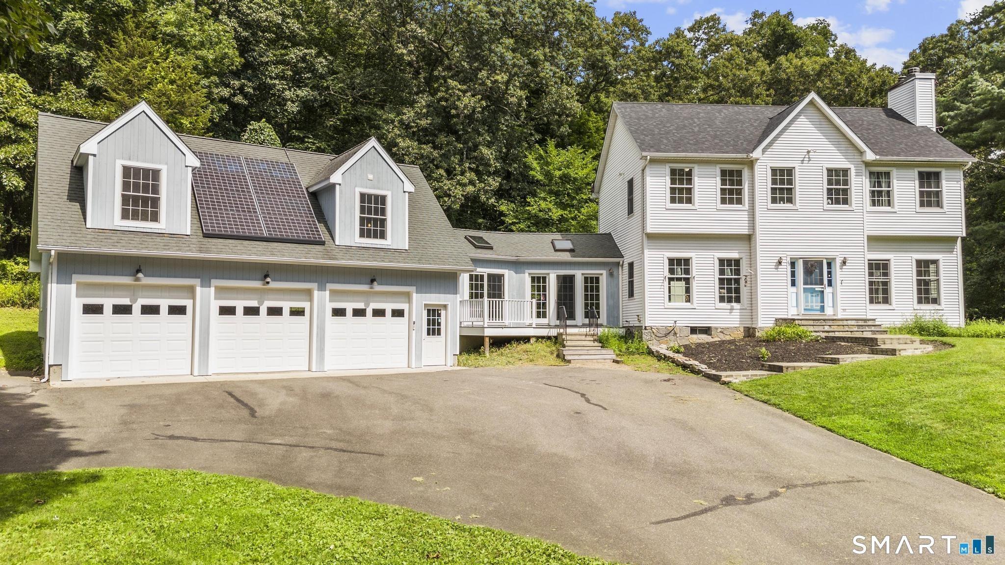E Village Rd, Monroe, CT 06468