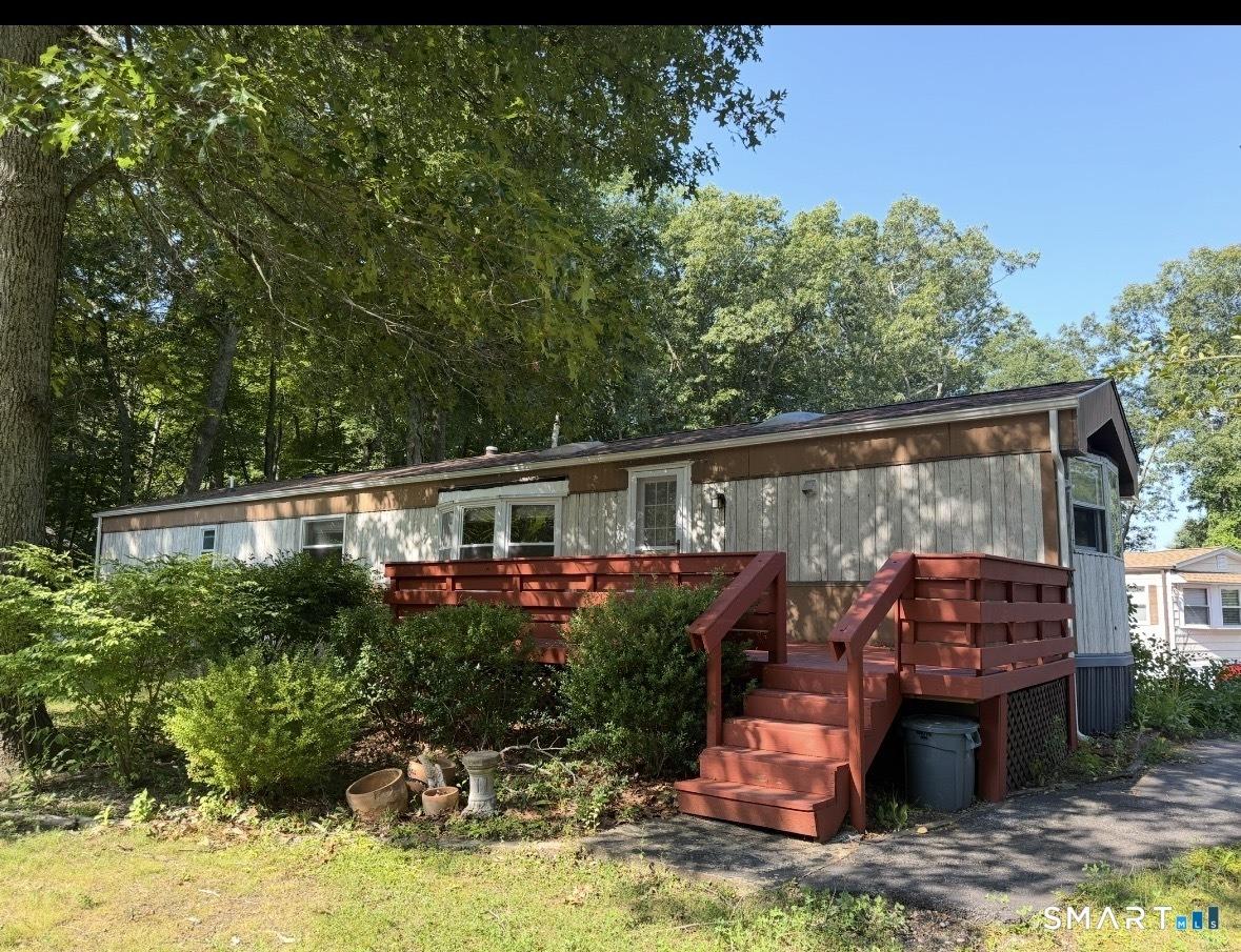 Nashua St, Norwich, CT 06360