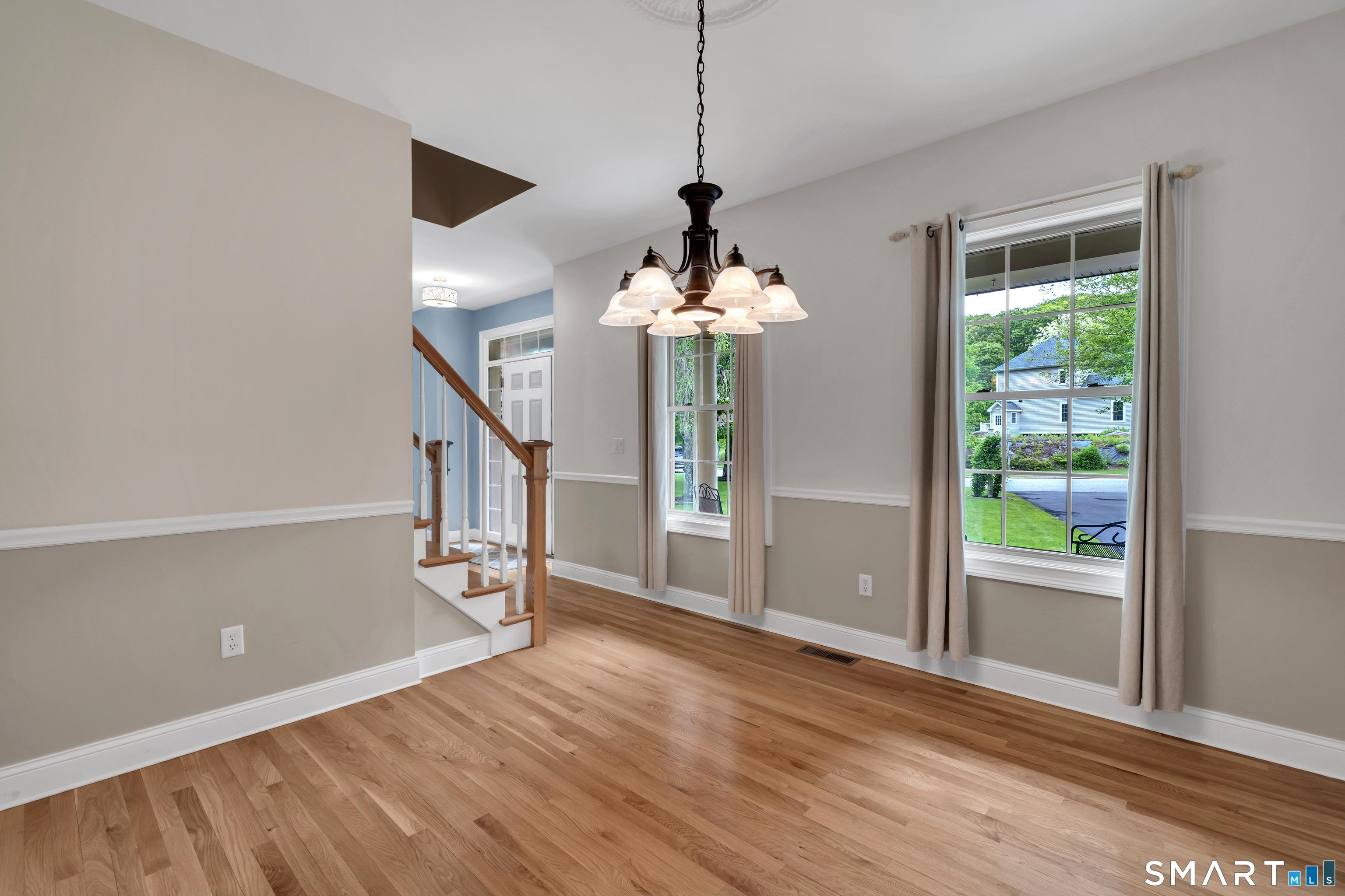 Arrowhead Trl, Waterford, CT 06385