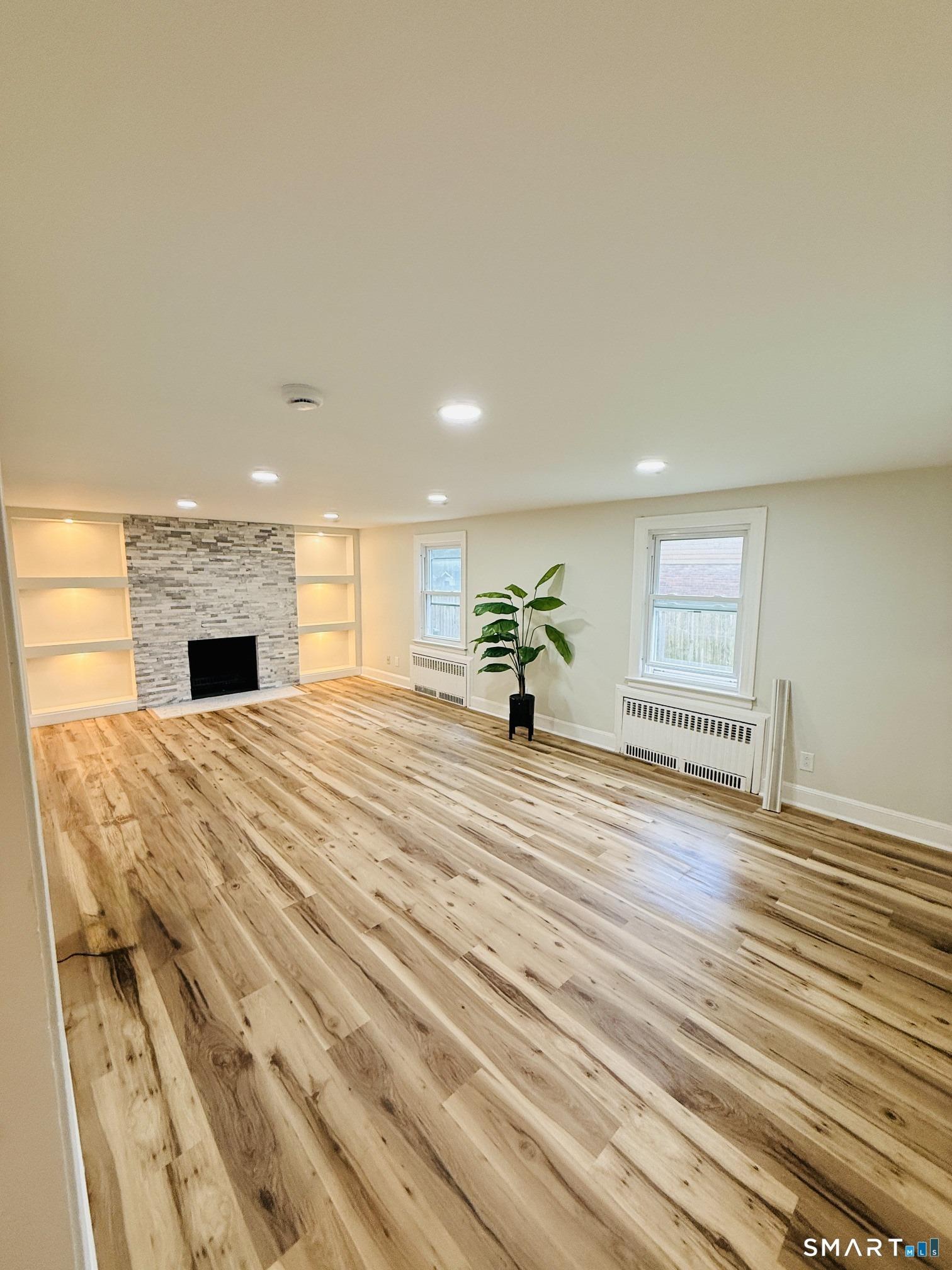 Hubbard Rd, Hartford, CT 06114