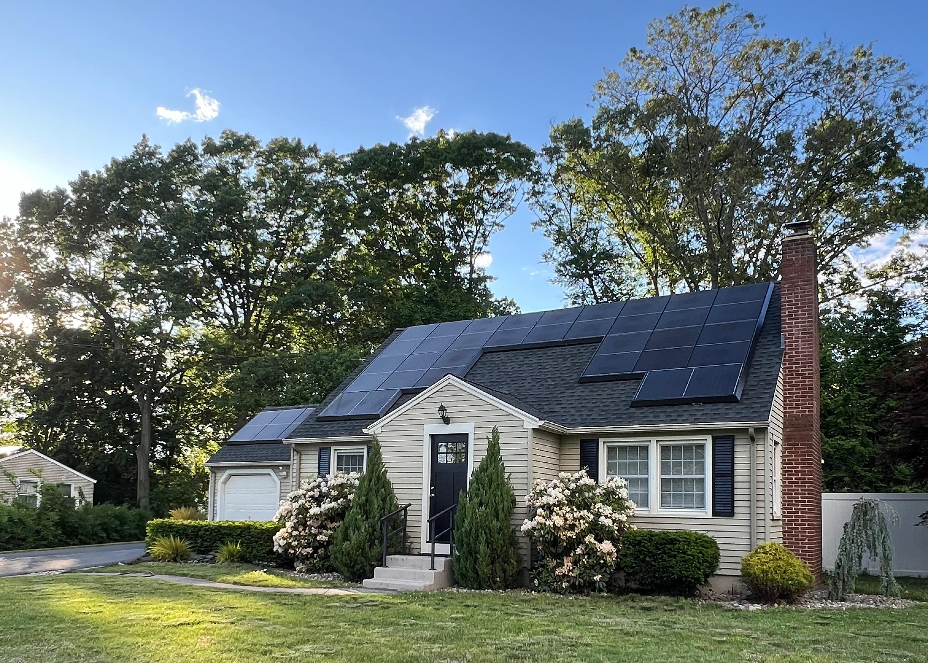 Stuart Dr, Southington, CT 06489