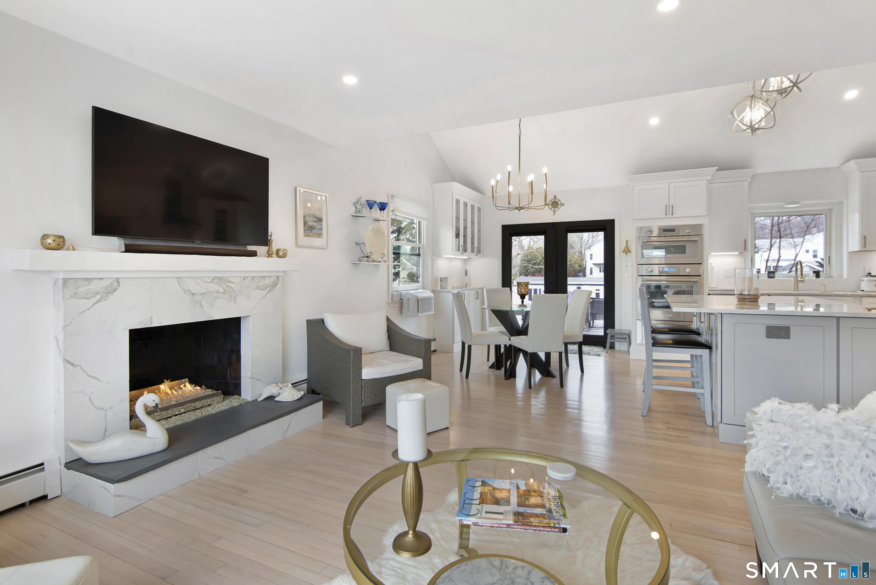 College St, Old Saybrook, CT 06475