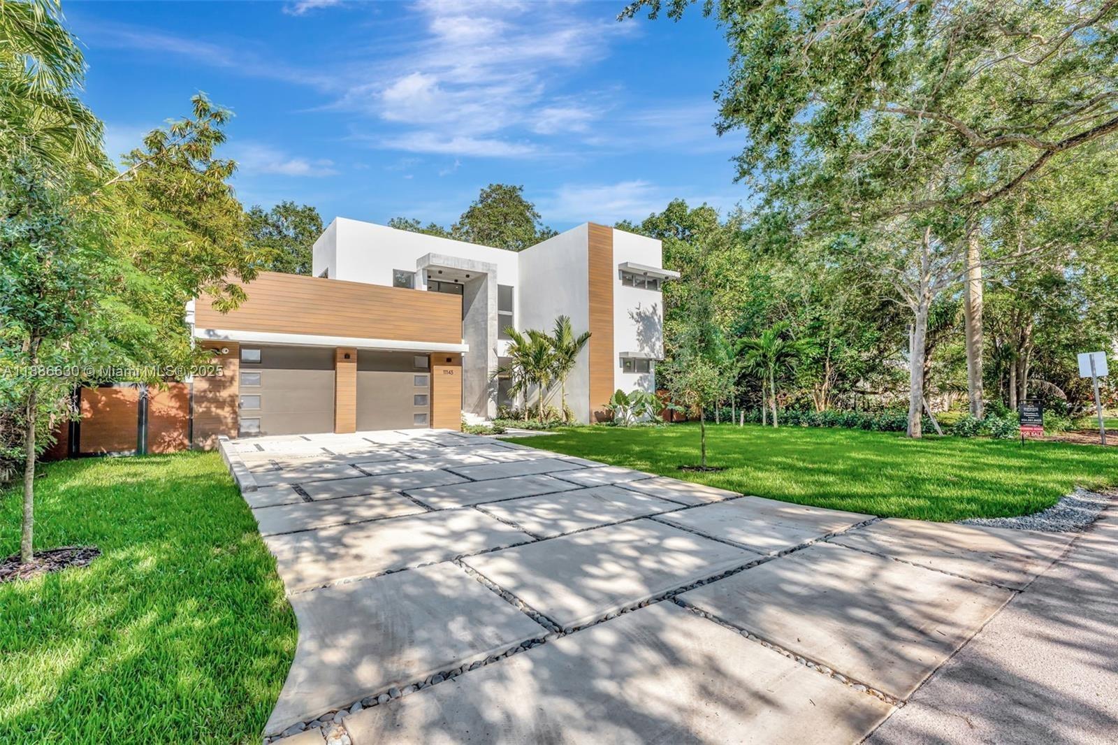 Ne 8th Ave, Biscayne Park, FL 33161