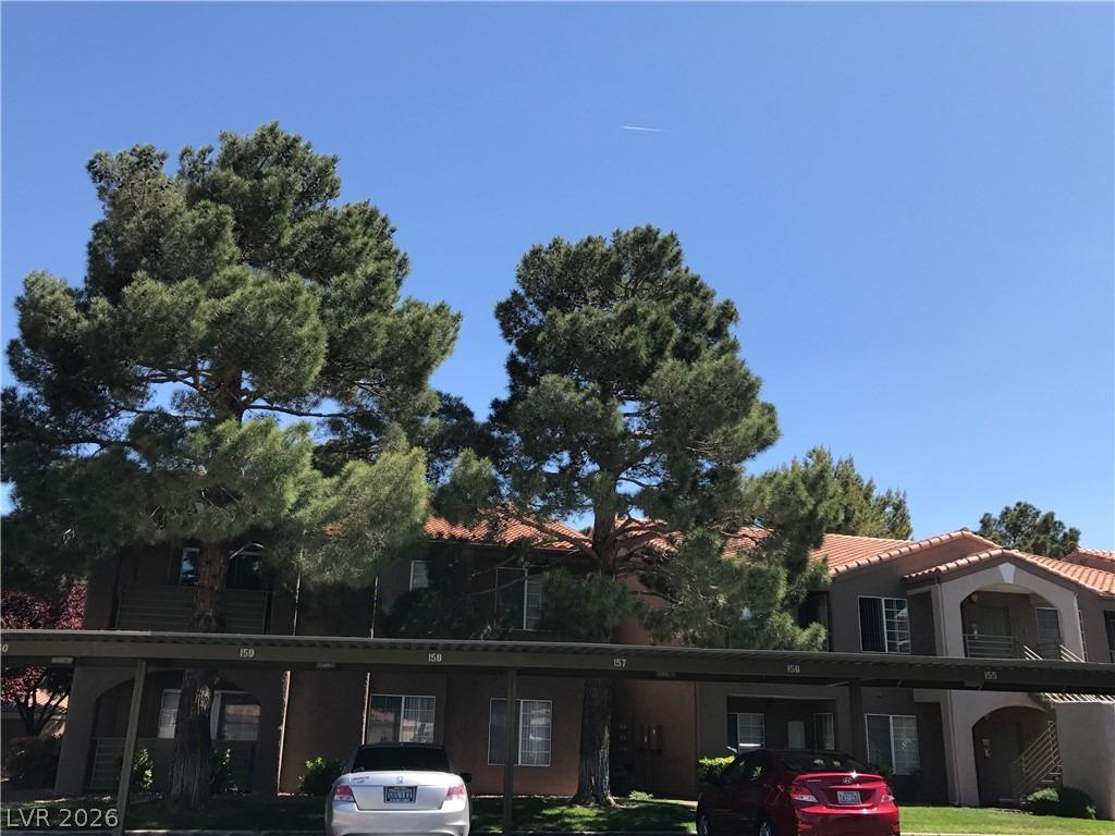Sealion Dr, Las Vegas, NV 89128