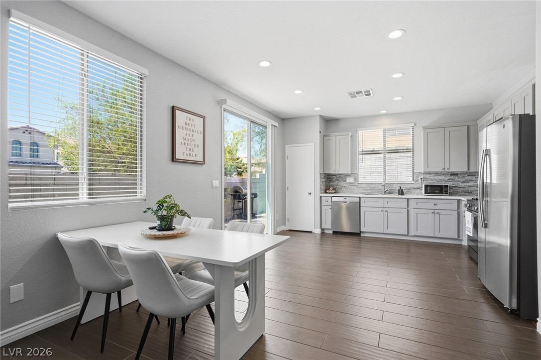 Cresent Valley St, Las Vegas, NV 89148