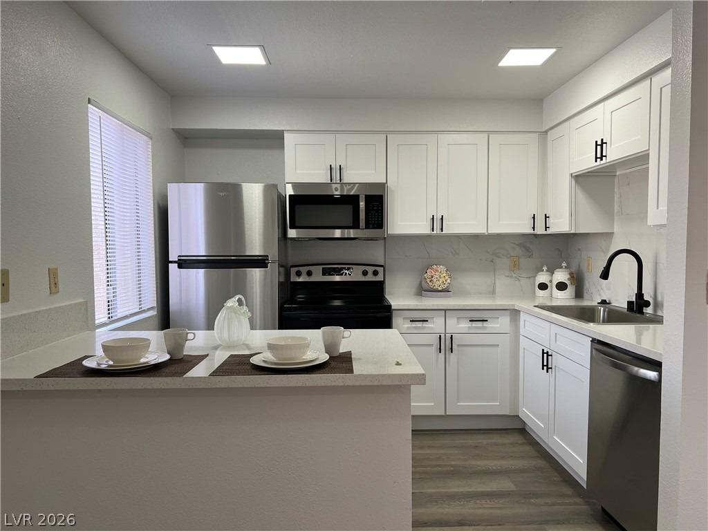 Indian River Dr, Las Vegas, NV 89103