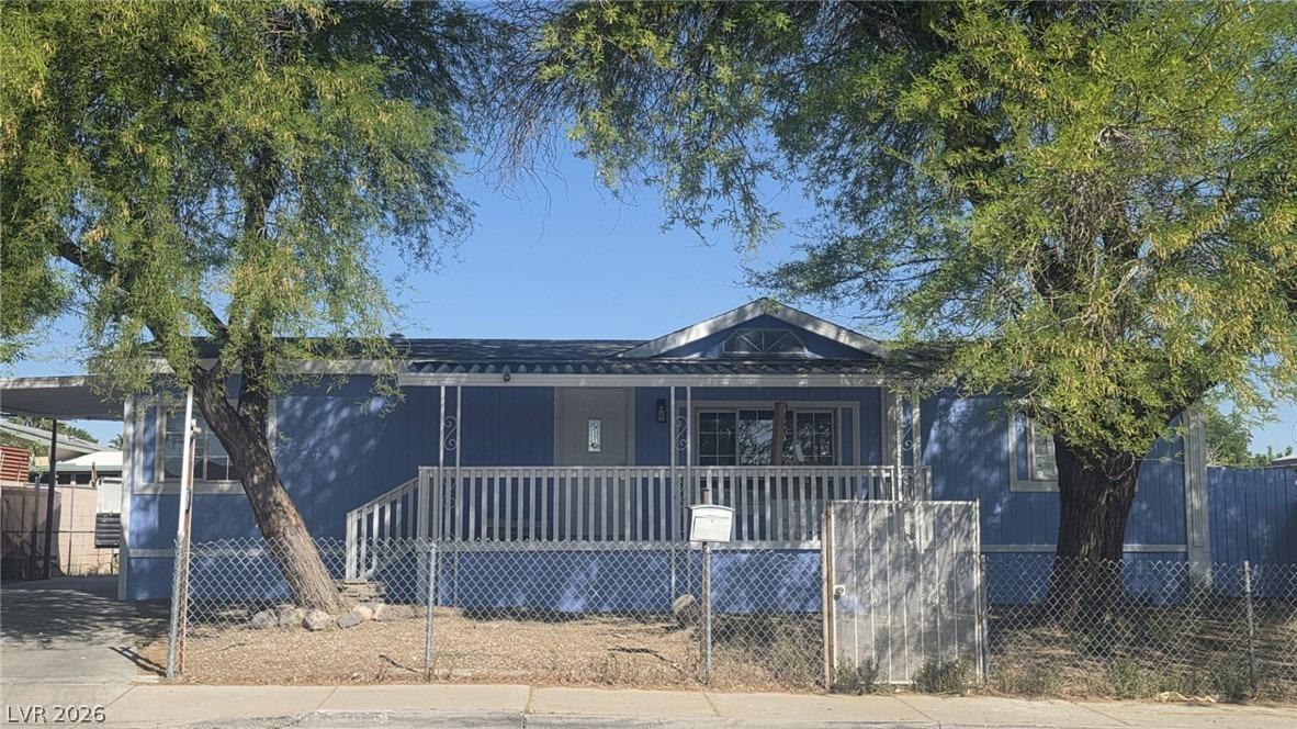 Saguaro Way, Las Vegas, NV 89121
