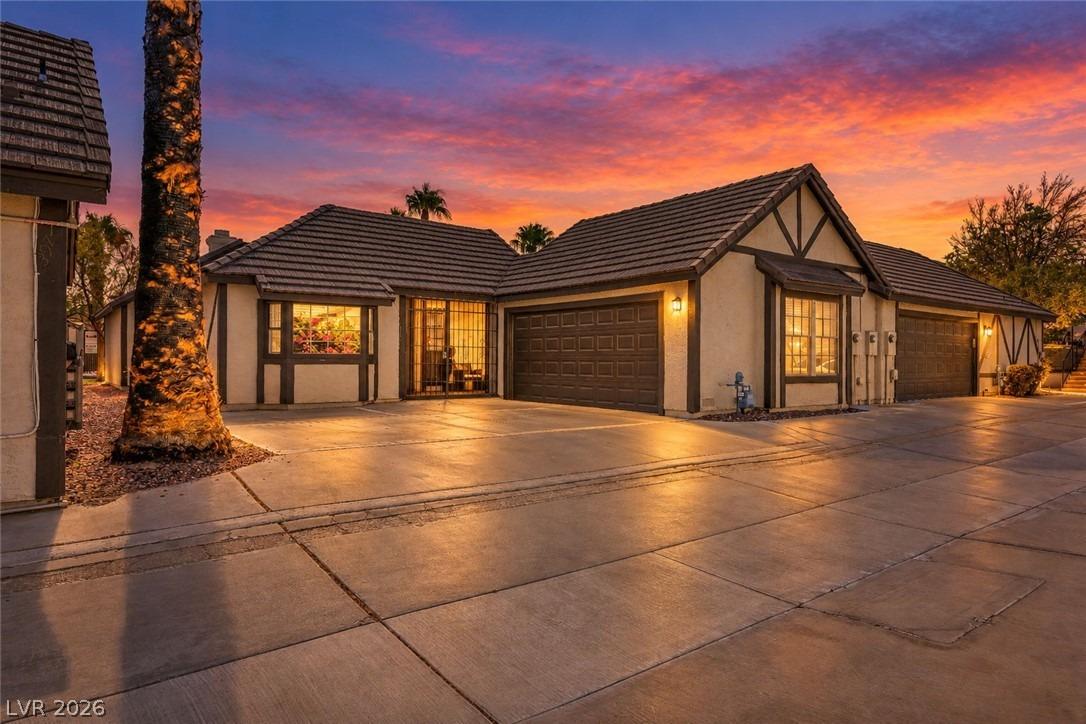 Landsdown Pl, Las Vegas, NV 89121