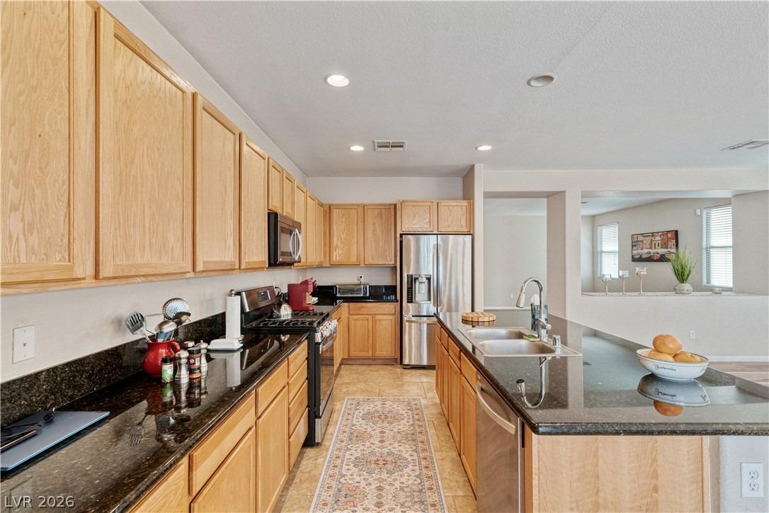 Giant Oak St, North Las Vegas, NV 89084