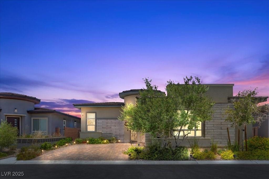 Desert Crimson St, Las Vegas, NV 89148