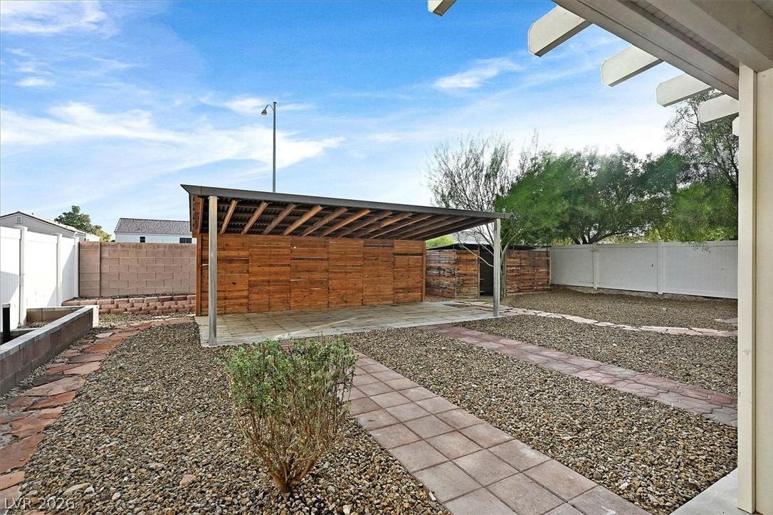 Montezuma Castle Ln, North Las Vegas, NV 89084