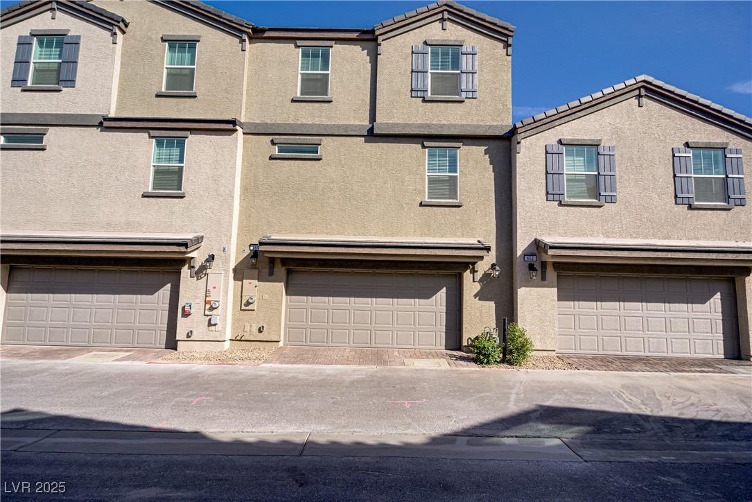 Foam Flower Ln, Henderson, NV 89015