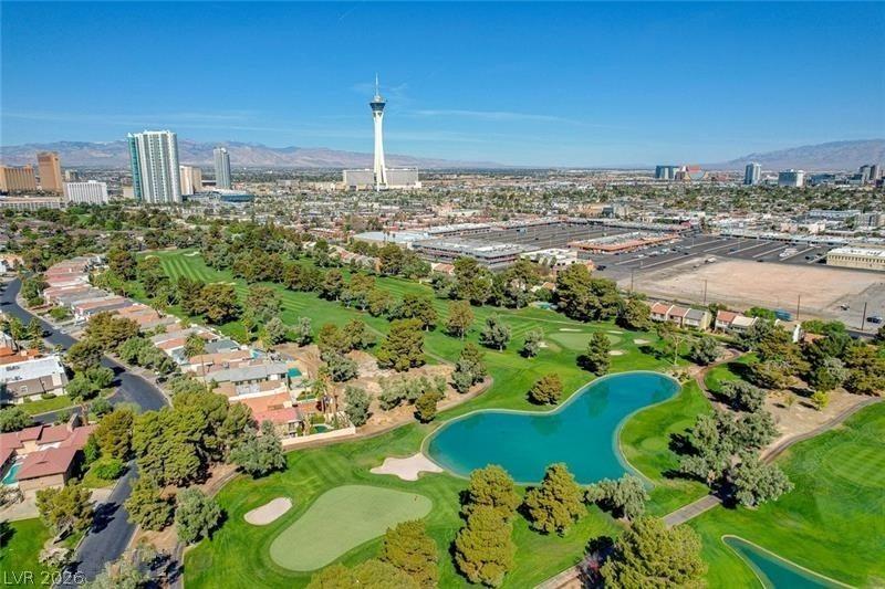 Queens Courtyard Dr, Las Vegas, NV 89109