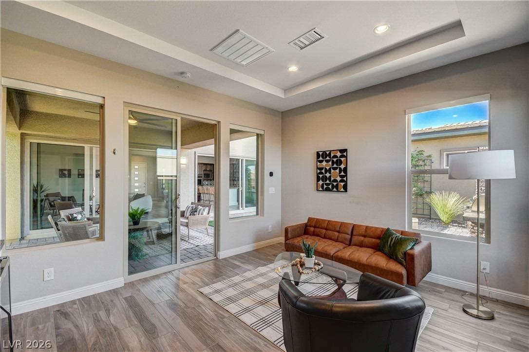 Desert Crimson St, Las Vegas, NV 89148
