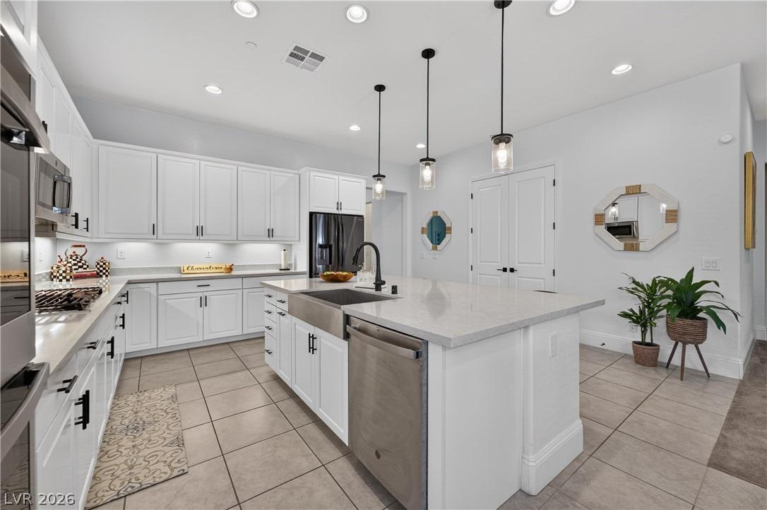 Bobado Ln, Henderson, NV 89011