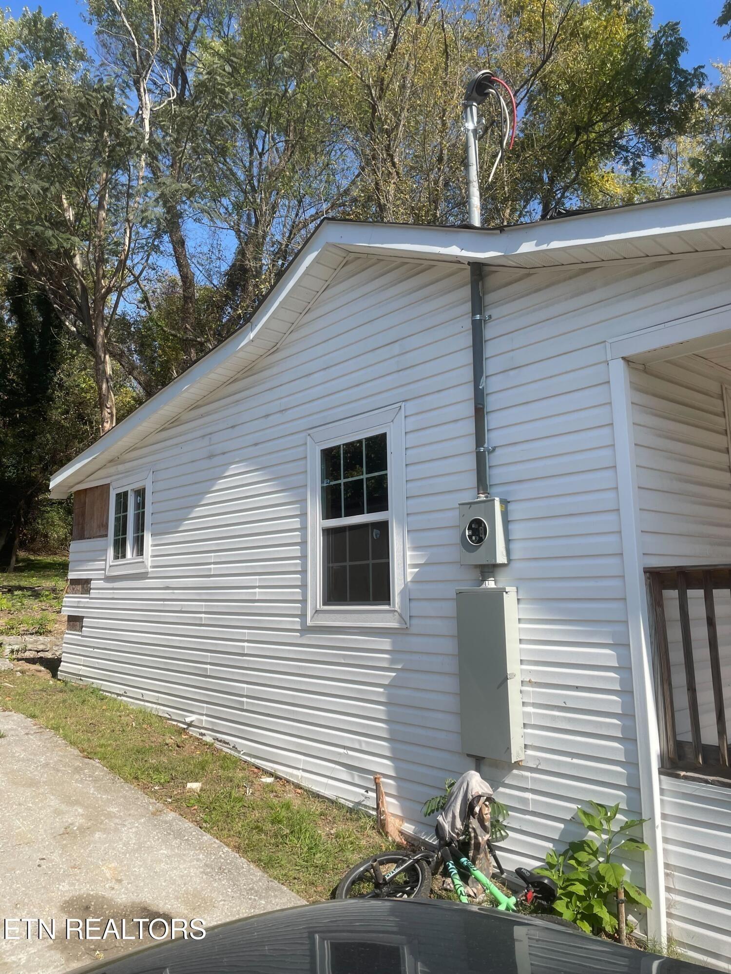 Landview Dr, Knoxville, TN 37914