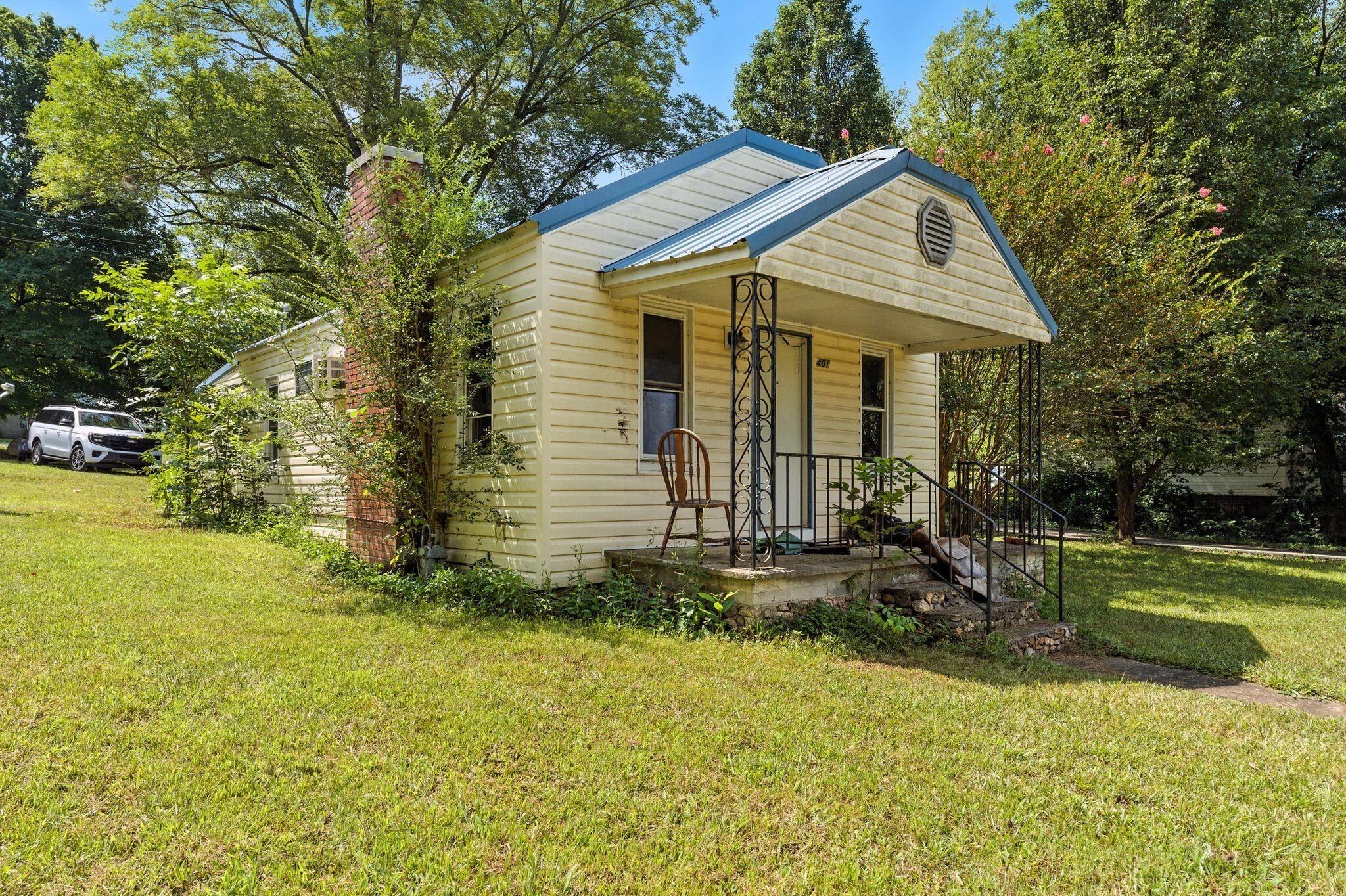 E Farrell St, Niota, TN 37826
