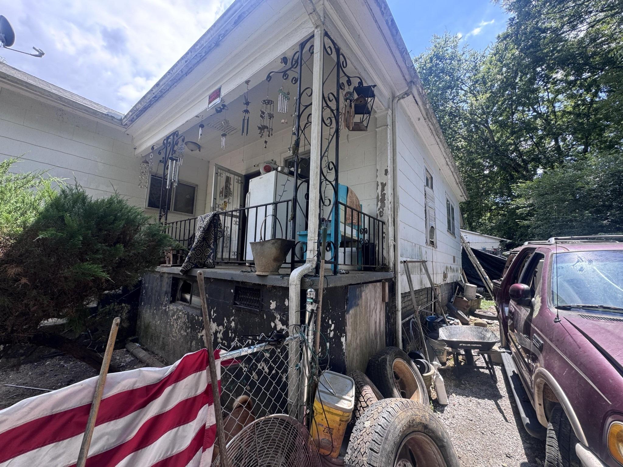N B St, Lenoir City, TN 37771