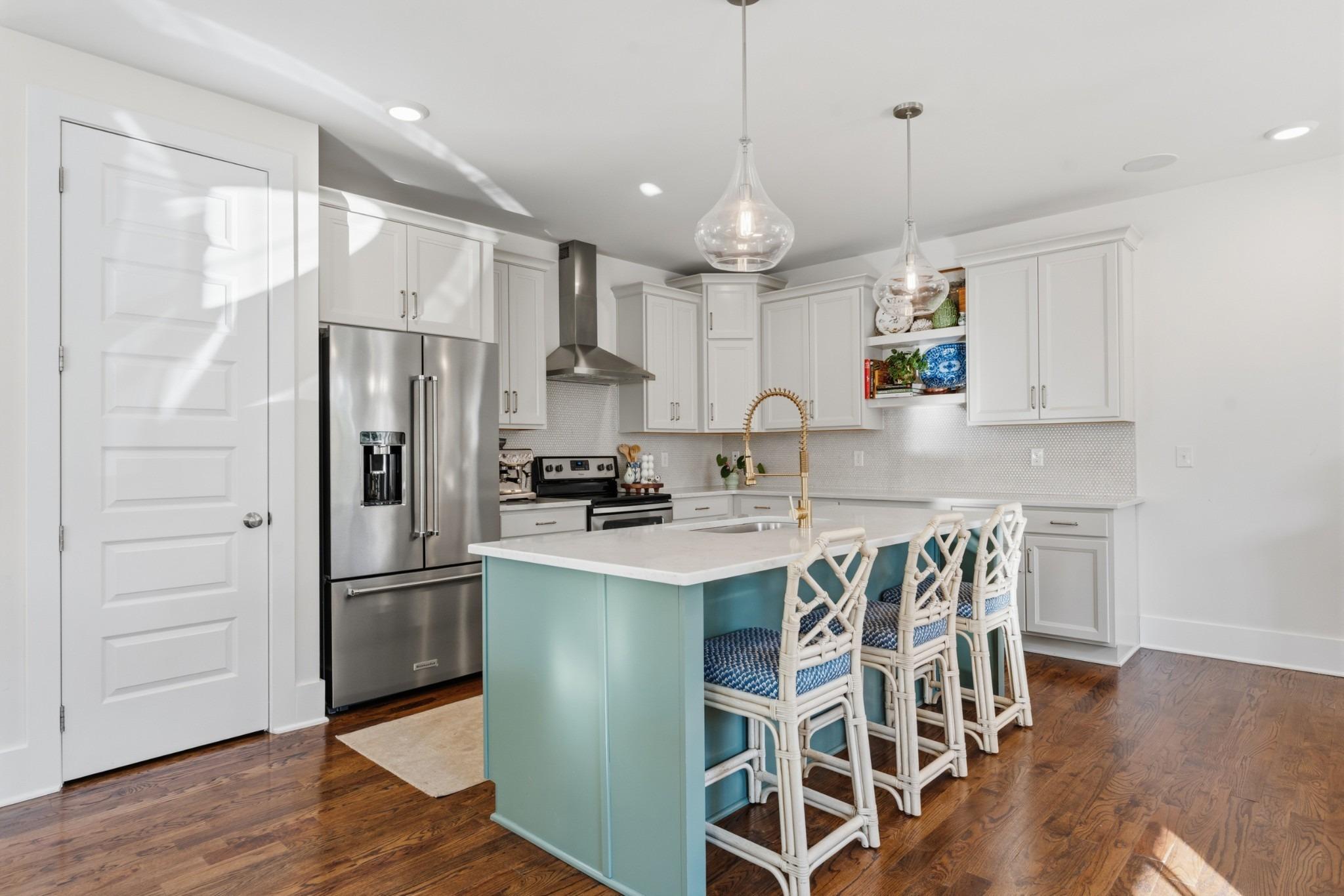 Ivy St, Nashville, TN 37209
