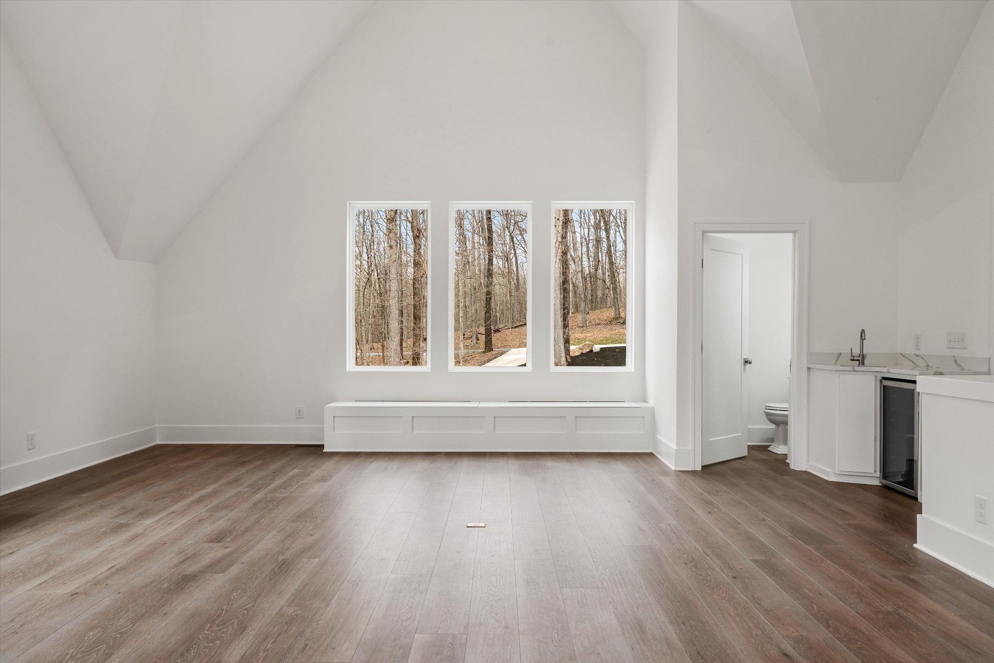 Weeping Willow Rd, Hendersonville, TN 37075