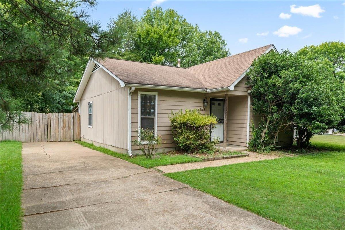 Tagen Dr, Memphis, TN 38133