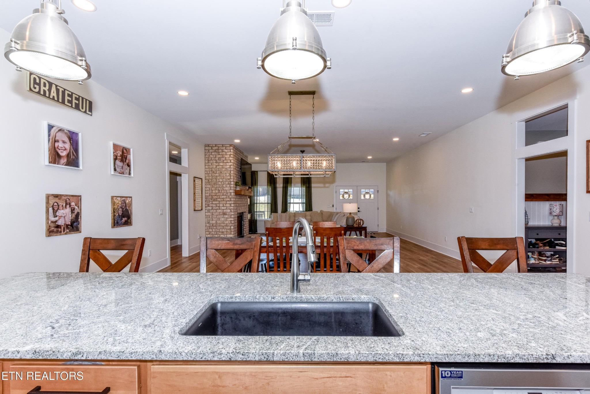 Sophie Dr, Greenback, TN 37742