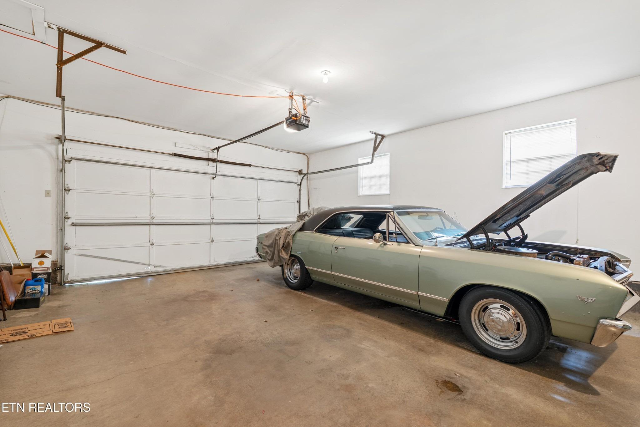 N Fountaincrest Dr, Knoxville, TN 37918