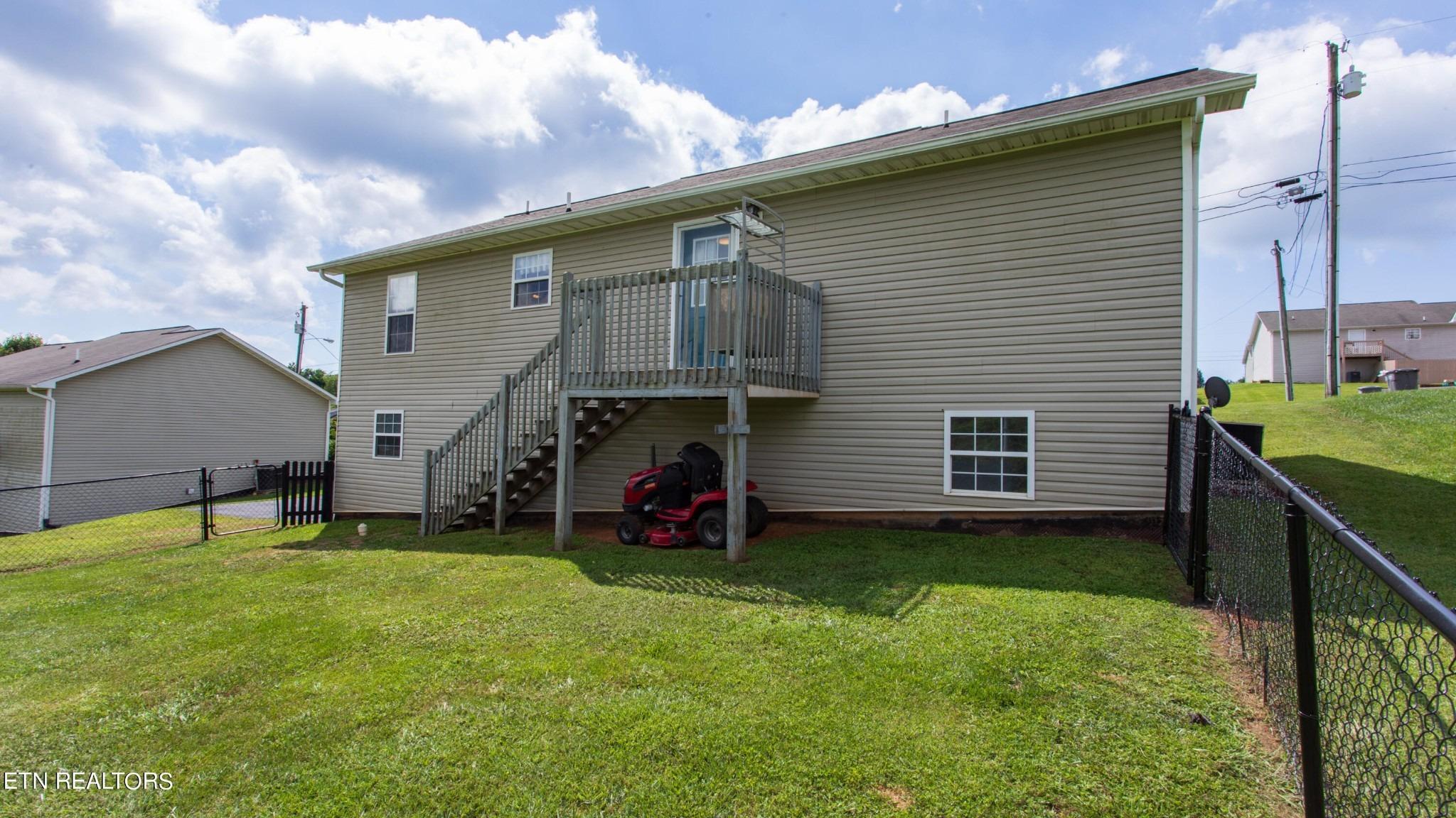 Joshua Dr, Dandridge, TN 37725