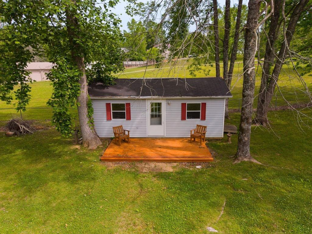 River Oaks Dr, Sparta, TN 38583