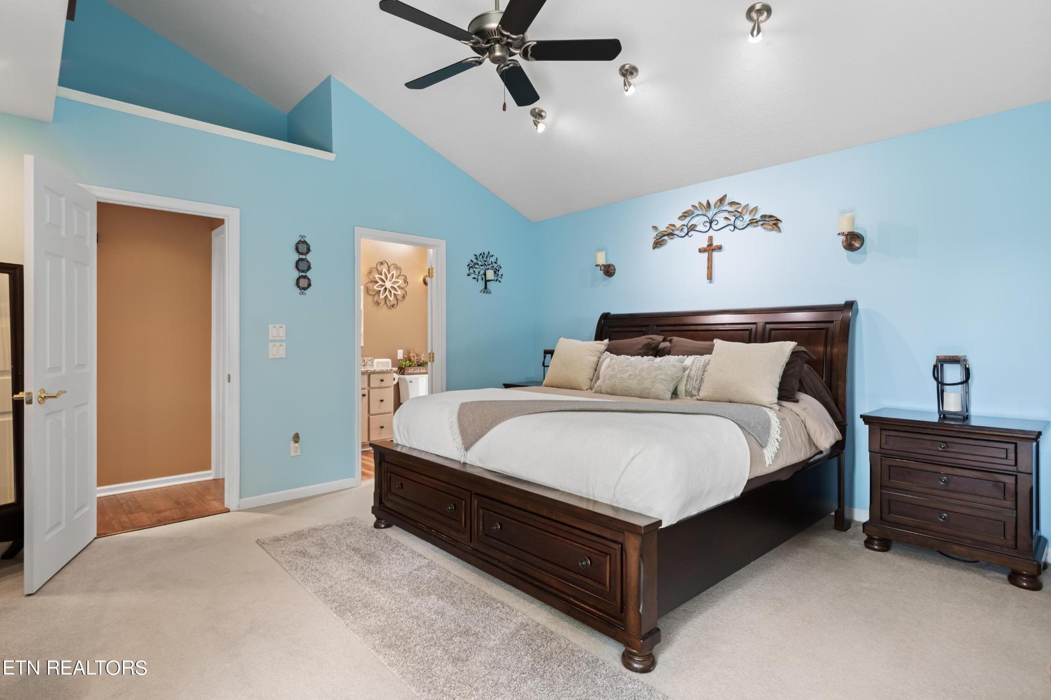 Hidden Harbor Ln, Sevierville, TN 37876