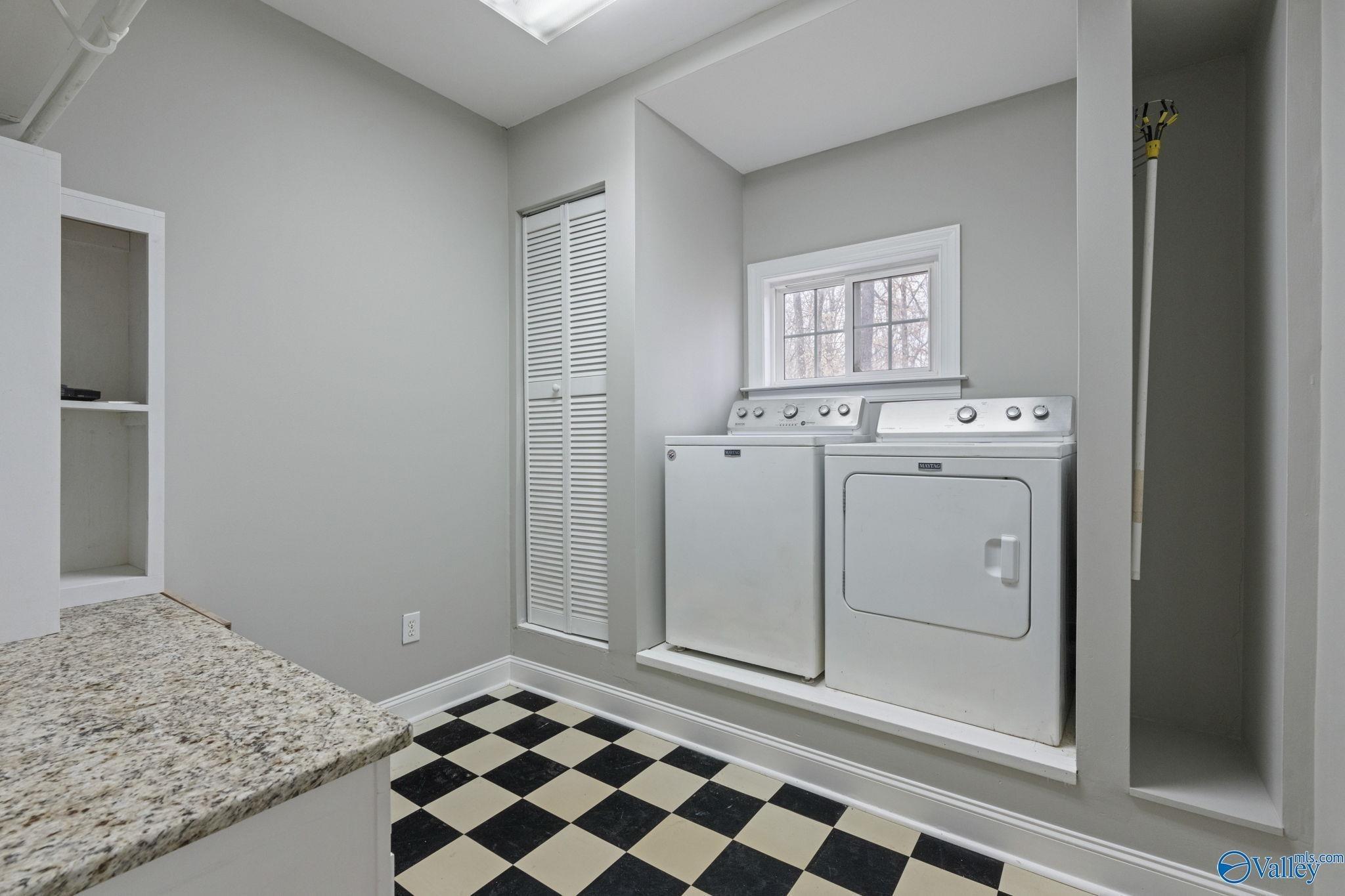 Charlemagne Cir, Harvest, AL 35749