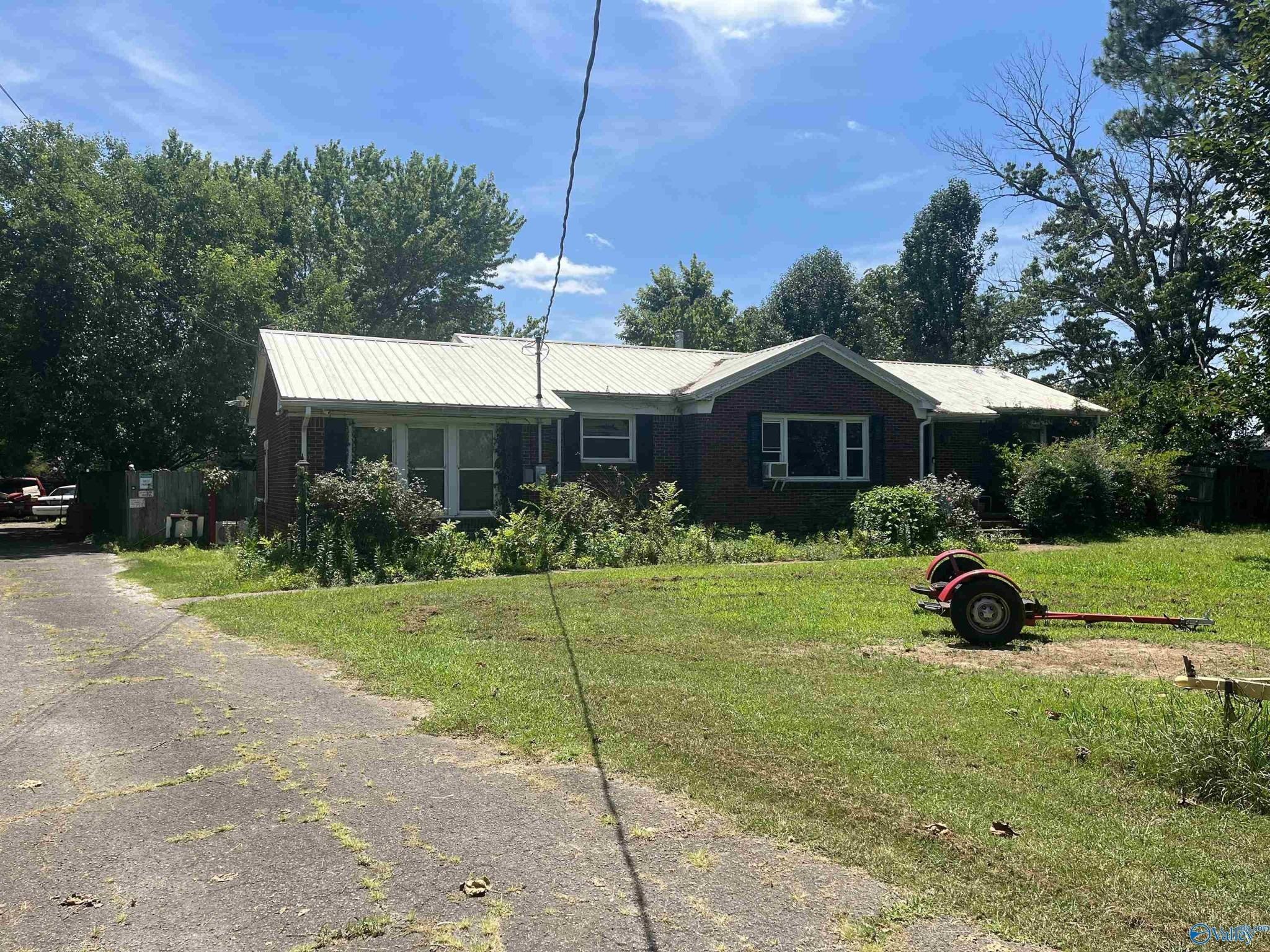 Rolan Gooch Rd, Toney, AL 35773