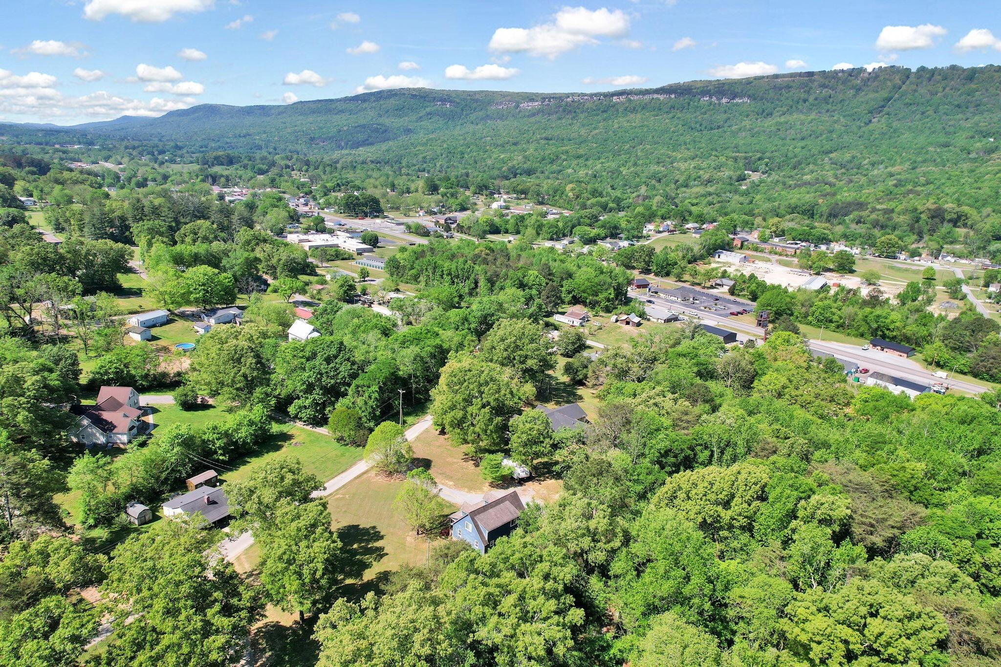 E Massachusetts Ave, Whitwell, TN 37397