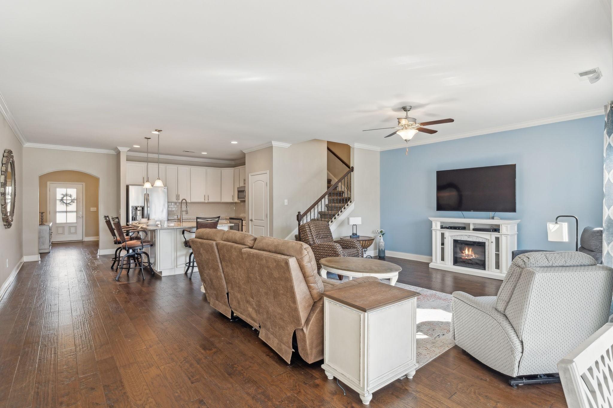 Marys Pl, Lebanon, TN 37090