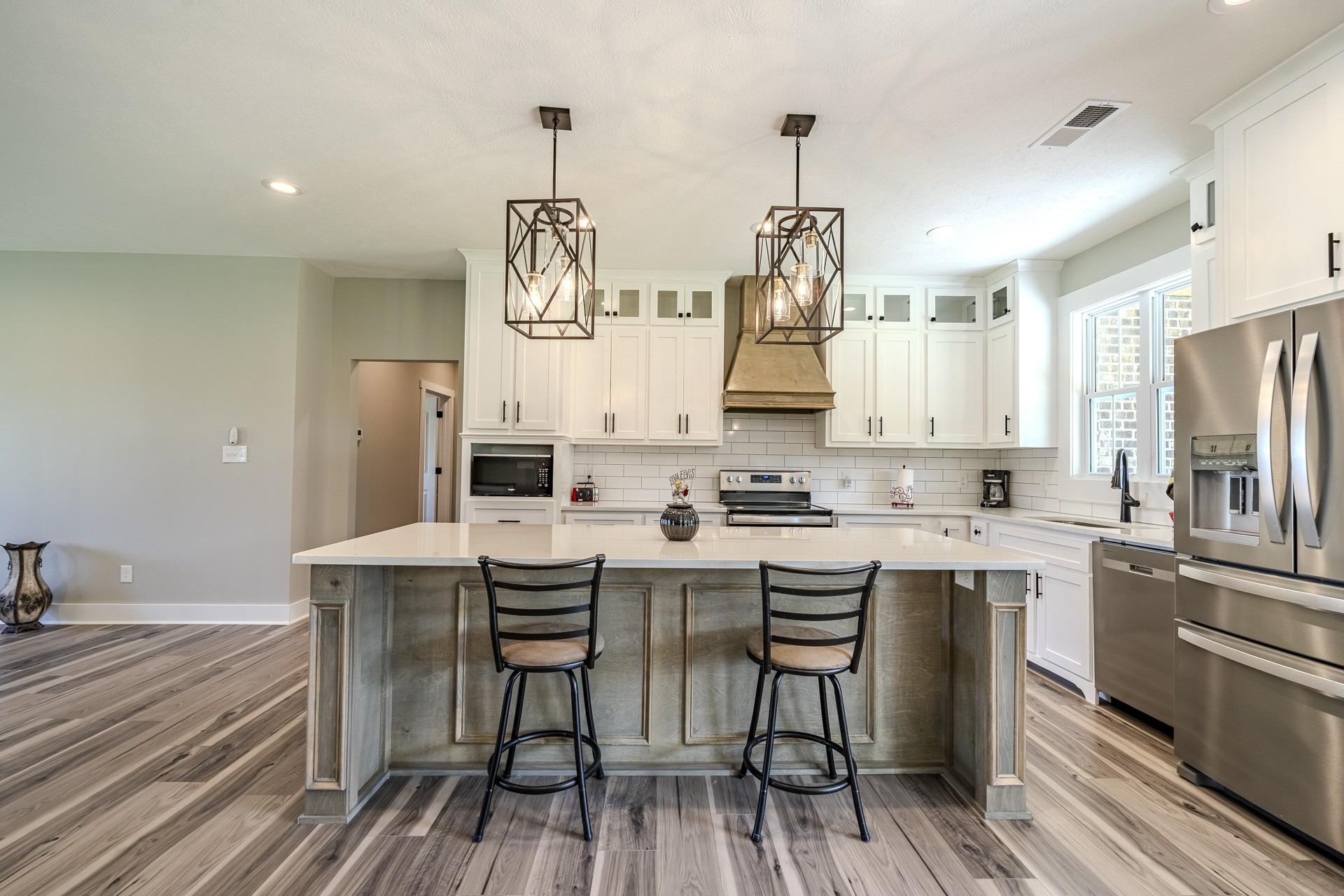 Charleston Ln, Adamsville, TN 38310