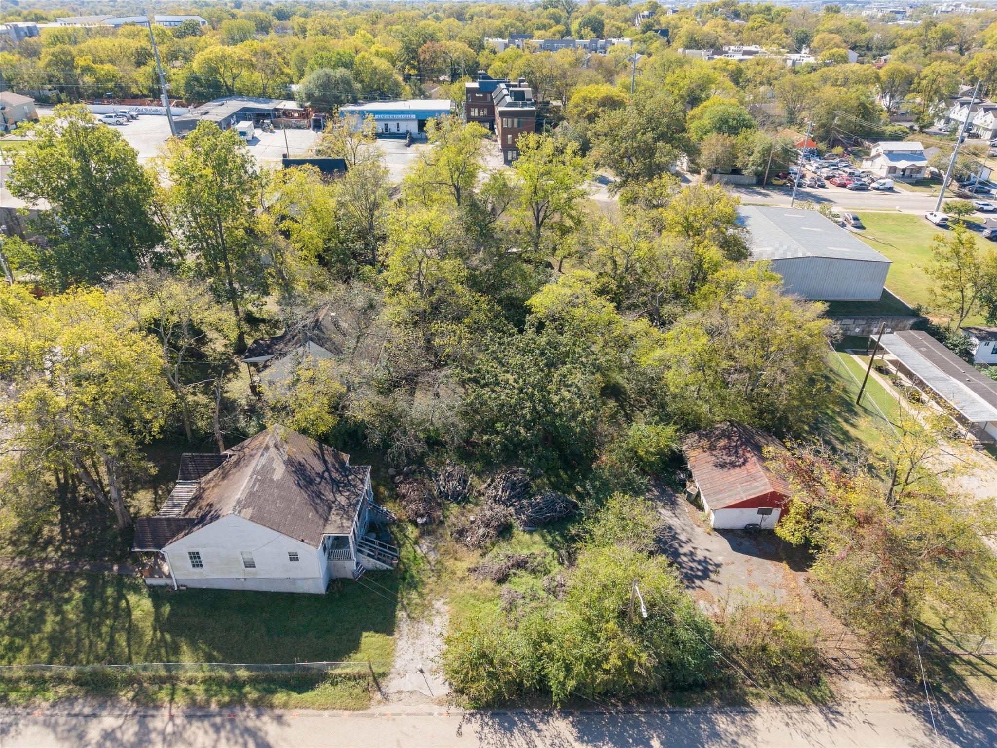 Sultana Ave, Nashville, TN 37207
