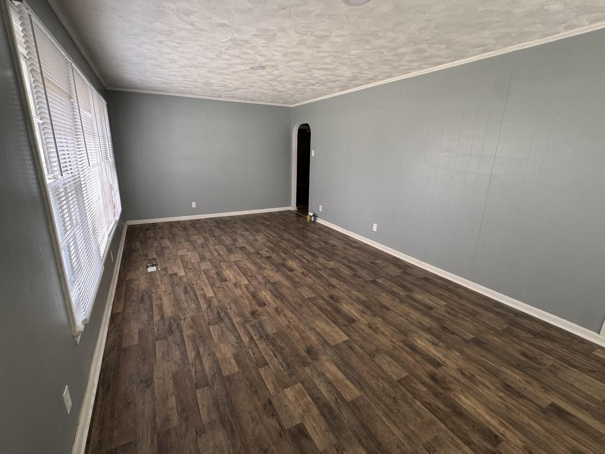 E Locust St, Princeton, KY 42445