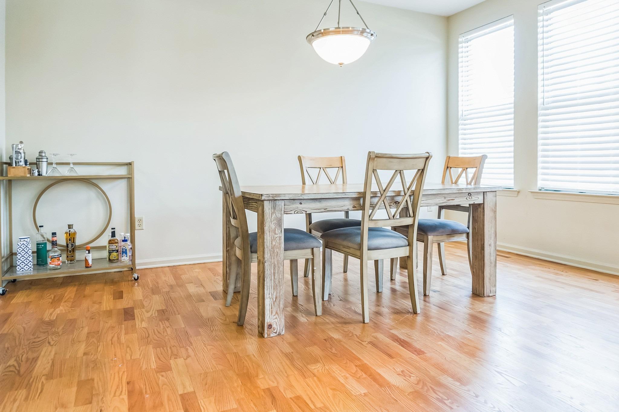 S Main St, Memphis, TN 38103