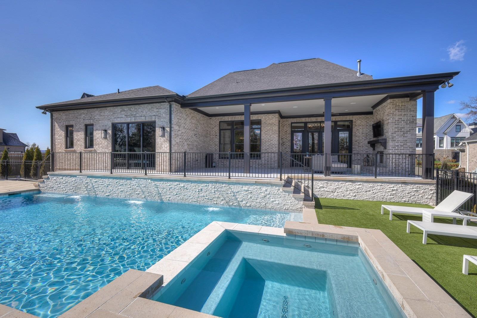 Lanceleaf Dr, College Grove, TN 37046