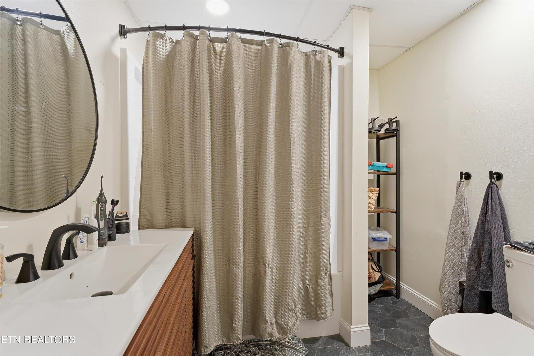 Covington Cir, Sevierville, TN 37876