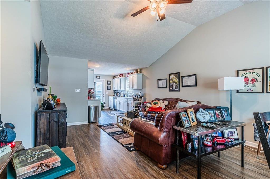 Cherry Blossom Rd, Bowling Green, KY 42103